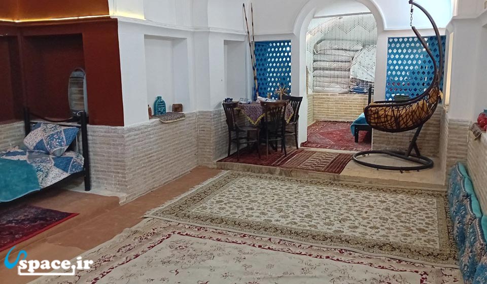 نمای داخلی اتاق کافه اقامتگاه بوم گردی صادقی کاشان - اصفهان